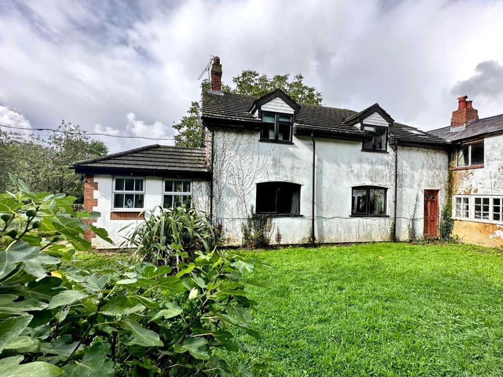 4 bed semidetached house for sale in Appletree Cottage, Winchester