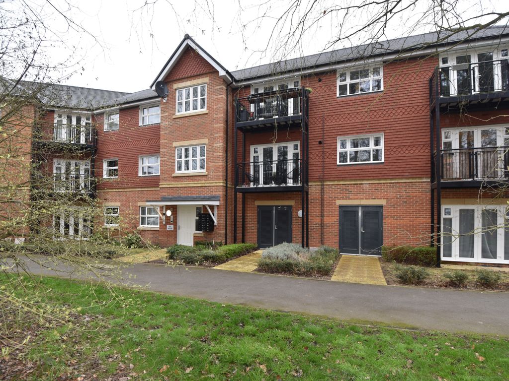 1 bed flat for sale in Teal House Wright Avenue, Blackwater, Camberley