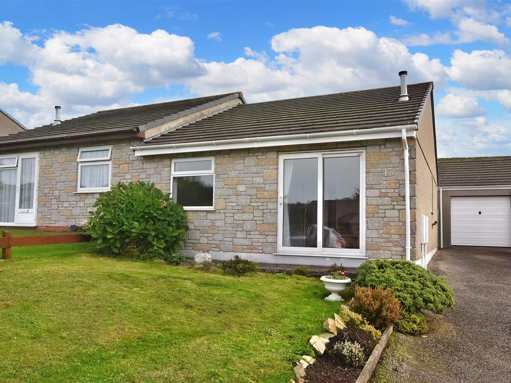 3 bed semidetached bungalow for sale in South Park Close, Redruth TR15