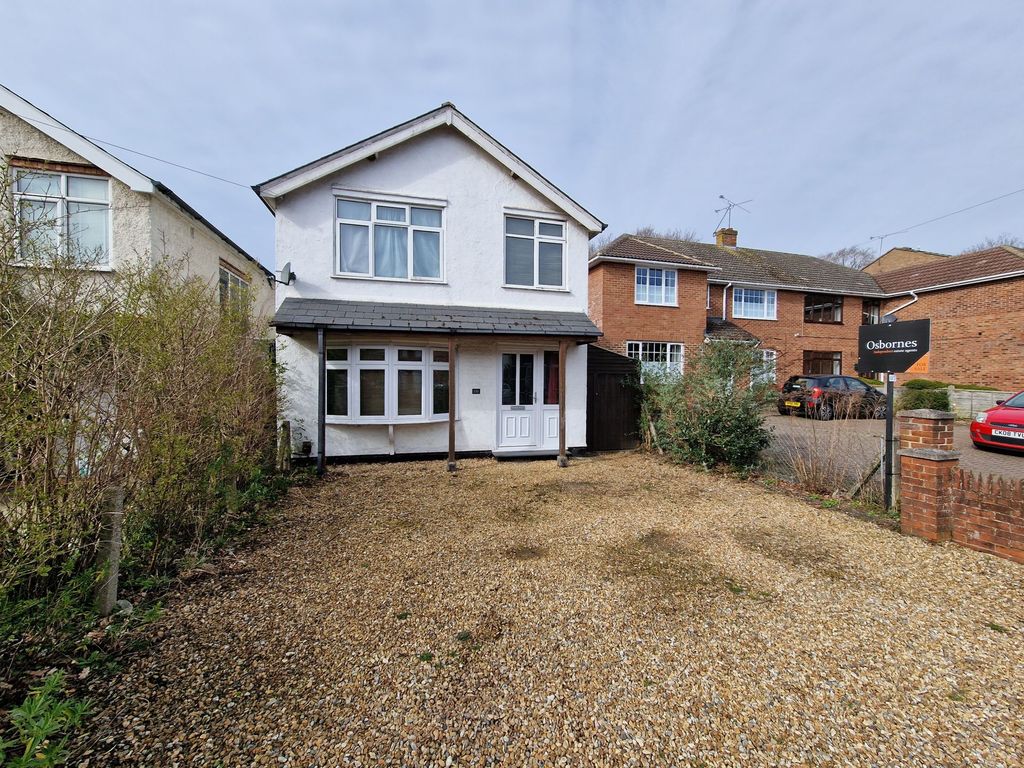 3 bed detached house for sale in Park Road, Farnborough GU14 Zoopla