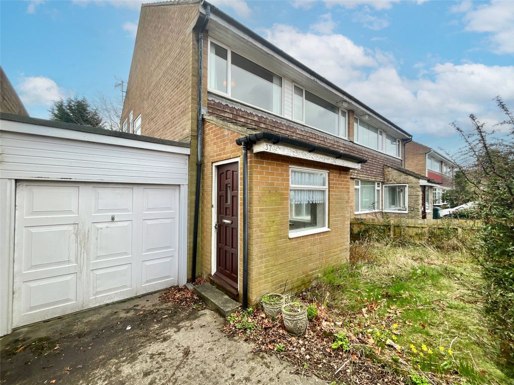 3 bed semidetached house for sale in Laburnum Grove, Sunniside NE16, £