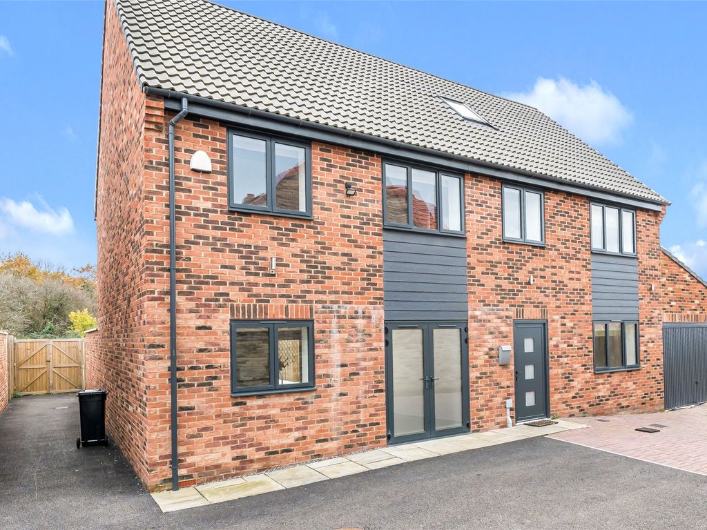 New home, 6 bed detached house for sale in Grove Paddocks, Emersons