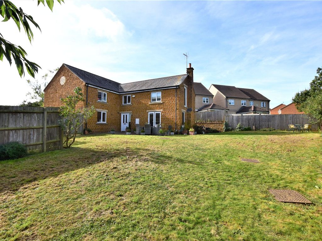 4 bed detached house for sale in Blisworth Close, Northampton NN4 Zoopla