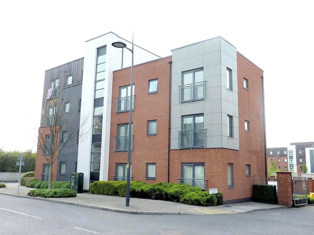 2 bed flat to rent in Montmano Drive, Didsbury Point, Didsbury M20, £