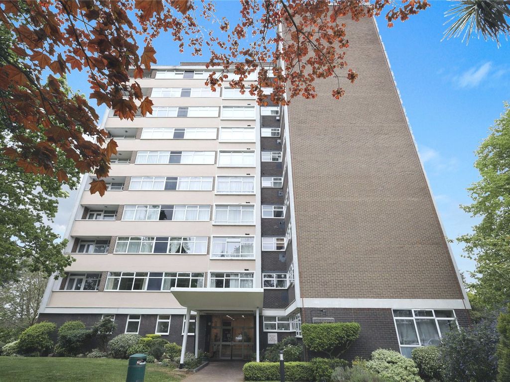 The Knoll, London W13  