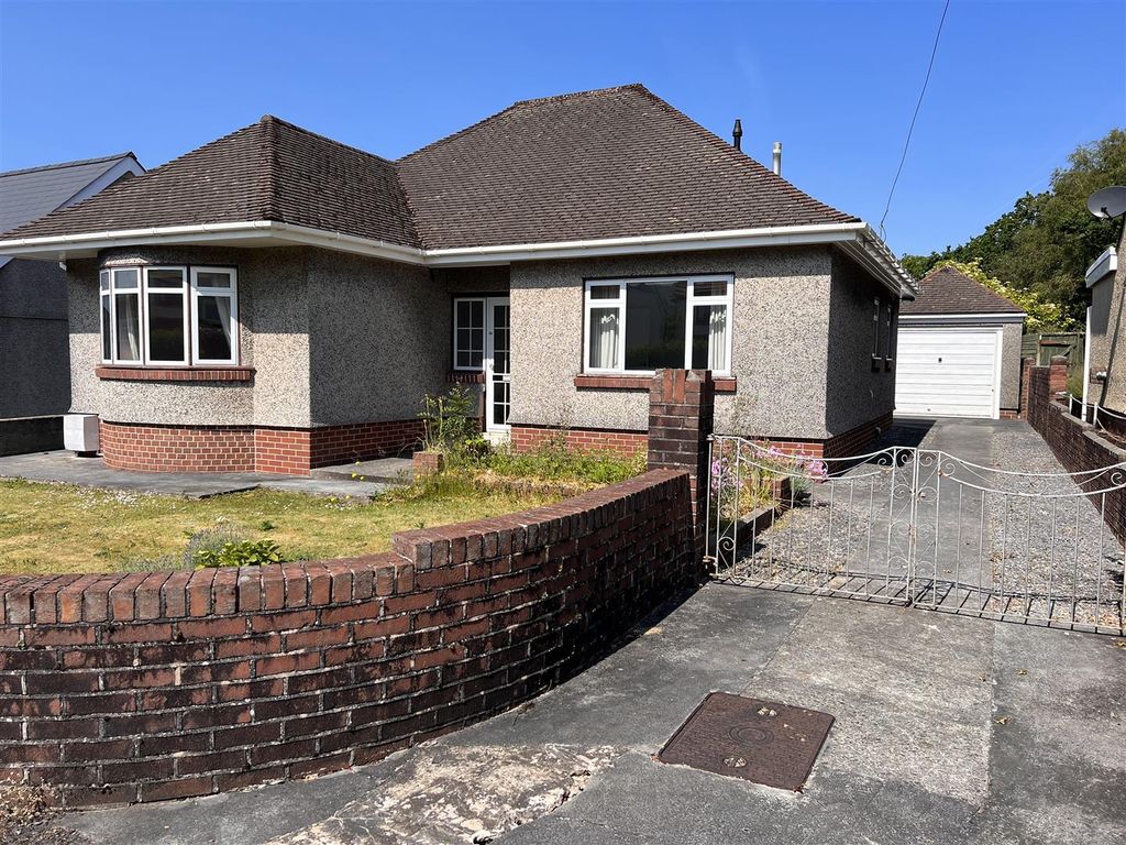 3 bed detached bungalow for sale in Wernddu Road, Ammanford SA18 Zoopla