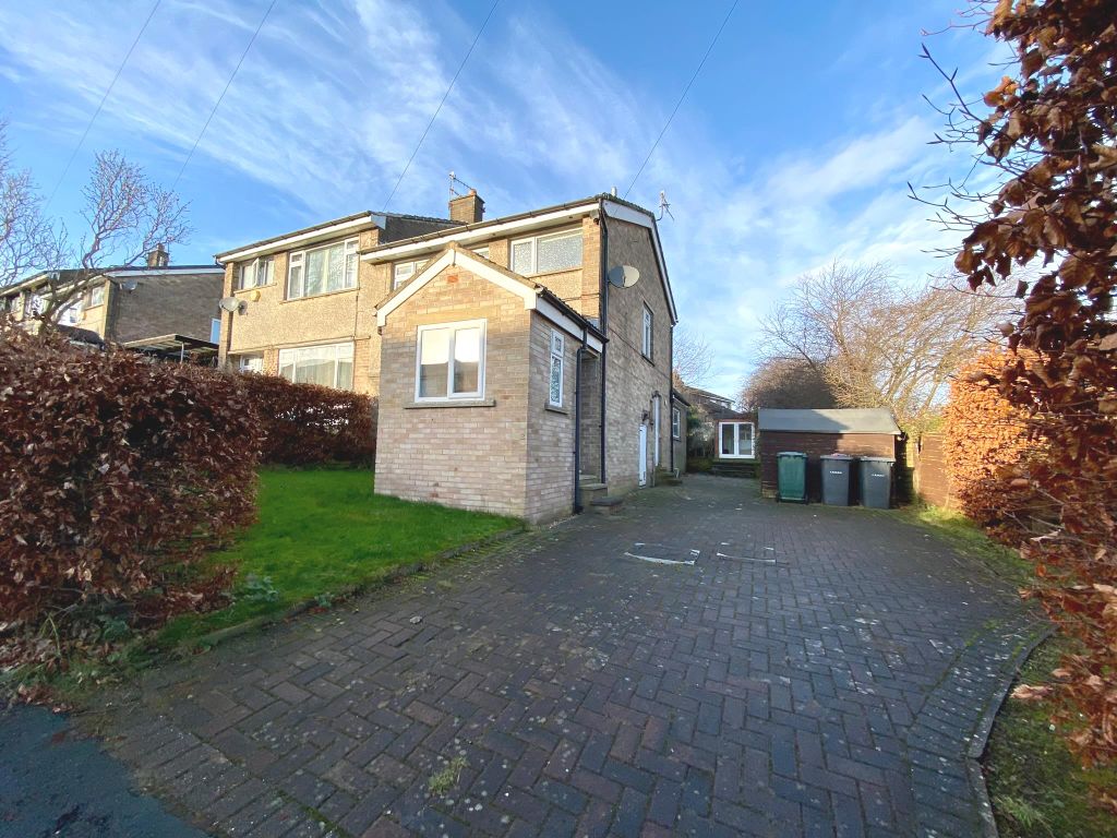 3 bed semidetached house for sale in North View, Wilsden, Bradford