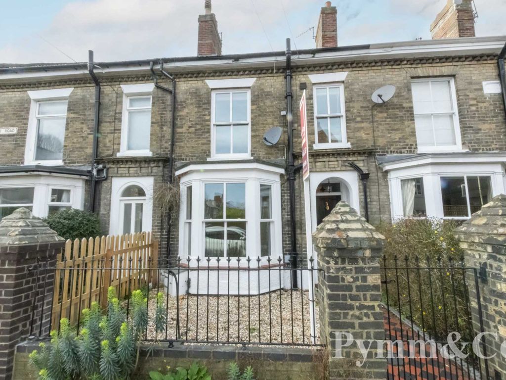 3 bed terraced house for sale in Bathurst Road, Norwich NR2, £350,000
