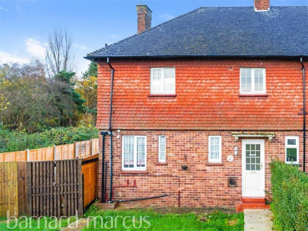 3 bed terraced house for sale in Tylers Close, Godstone RH9 Zoopla
