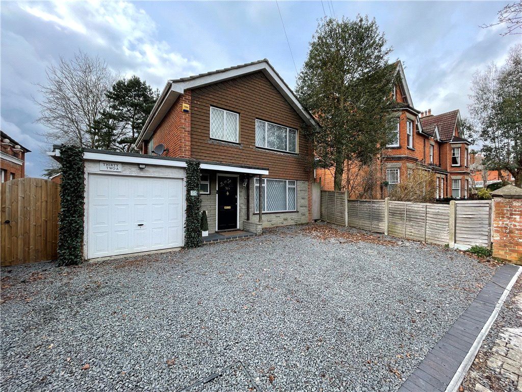3 bed detached house for sale in Cargate Avenue, Aldershot, Hampshire