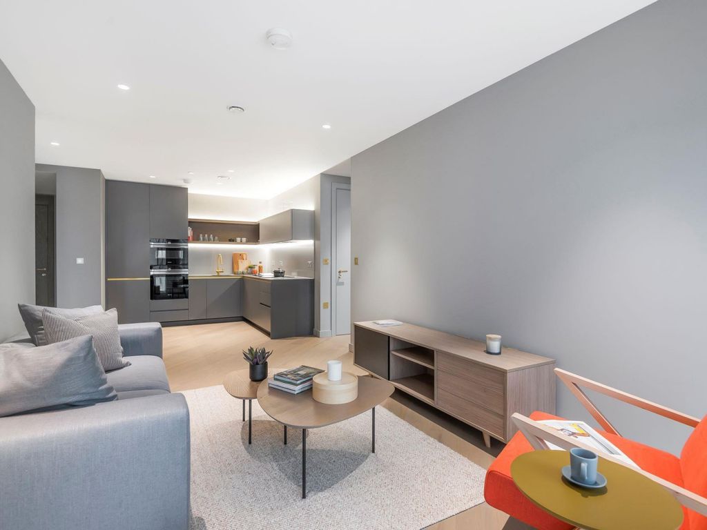 2 bed flat to rent in No.4, Upper Riverside, Cutter Lane, Greenwich