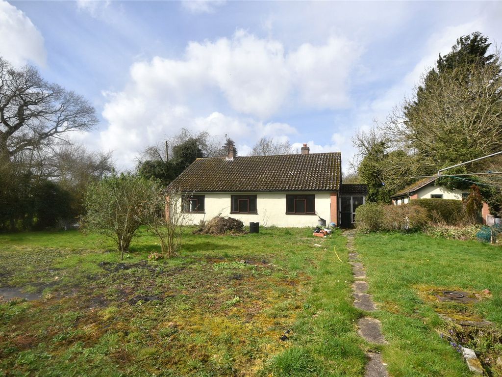 3 bed bungalow for sale in Welland Court Lane, UptonUponSevern