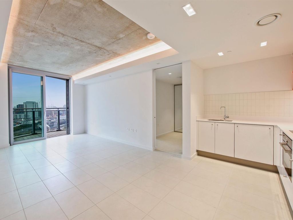 Hoola Apartments Royal Victoria Dock E16