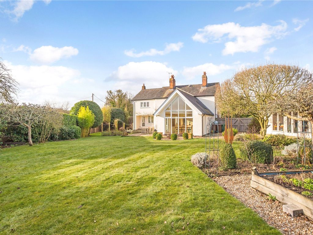 4 bed detached house for sale in Binfield Heath, HenleyOnThames