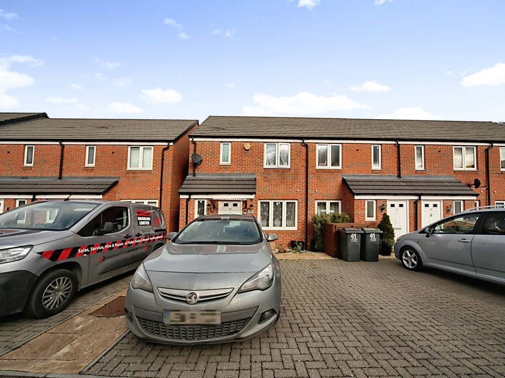 3 bed semidetached house for sale in Guardian Way, Luton LU1 Zoopla