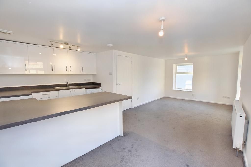 1 bed flat to rent in Whalley Road, Clitheroe BB7, £700 pcm Zoopla