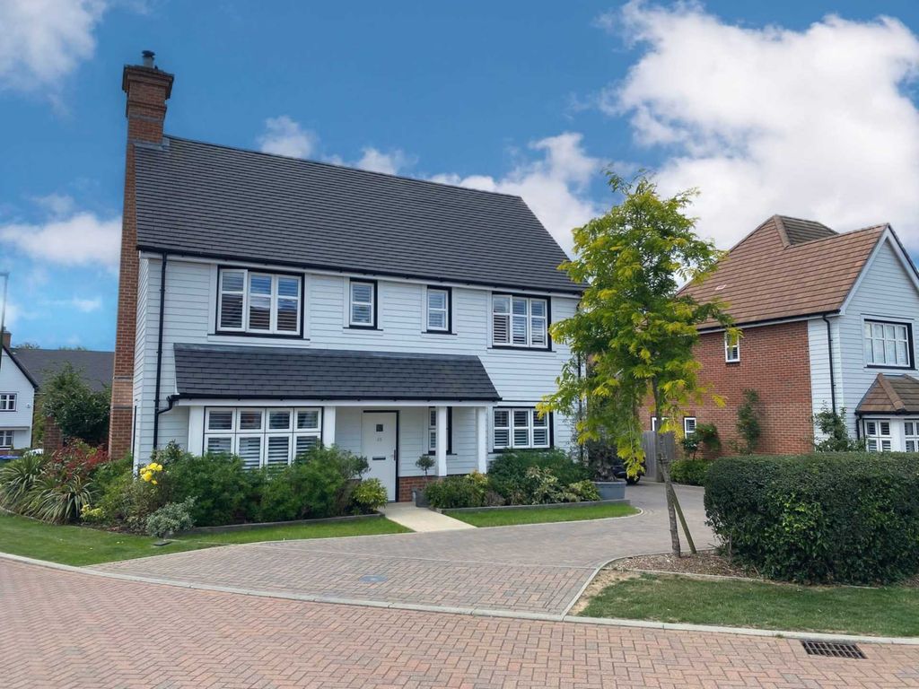 4 bed detached house for sale in Huntley Mews, Southwater RH13 Zoopla