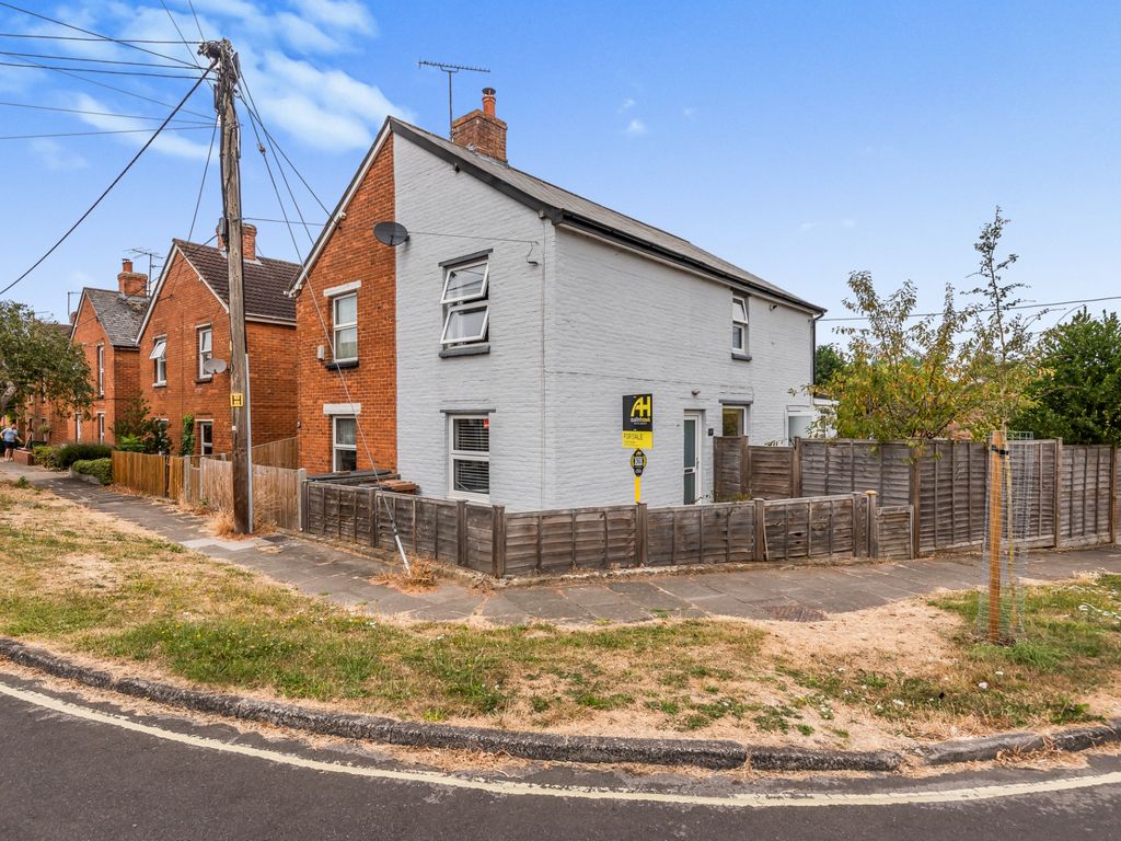 3 bed semidetached house for sale in Hanson Road, Andover SP10 Zoopla
