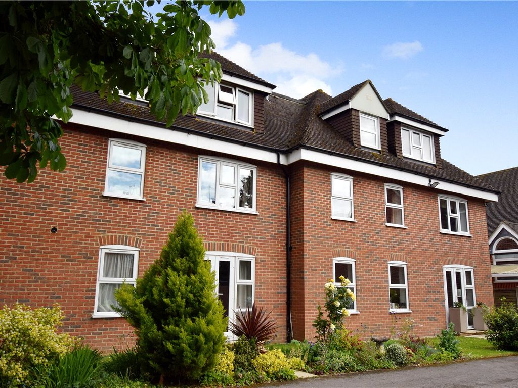 2 bed flat for sale in The Maltings, Newbury, Berkshire RG14 Zoopla