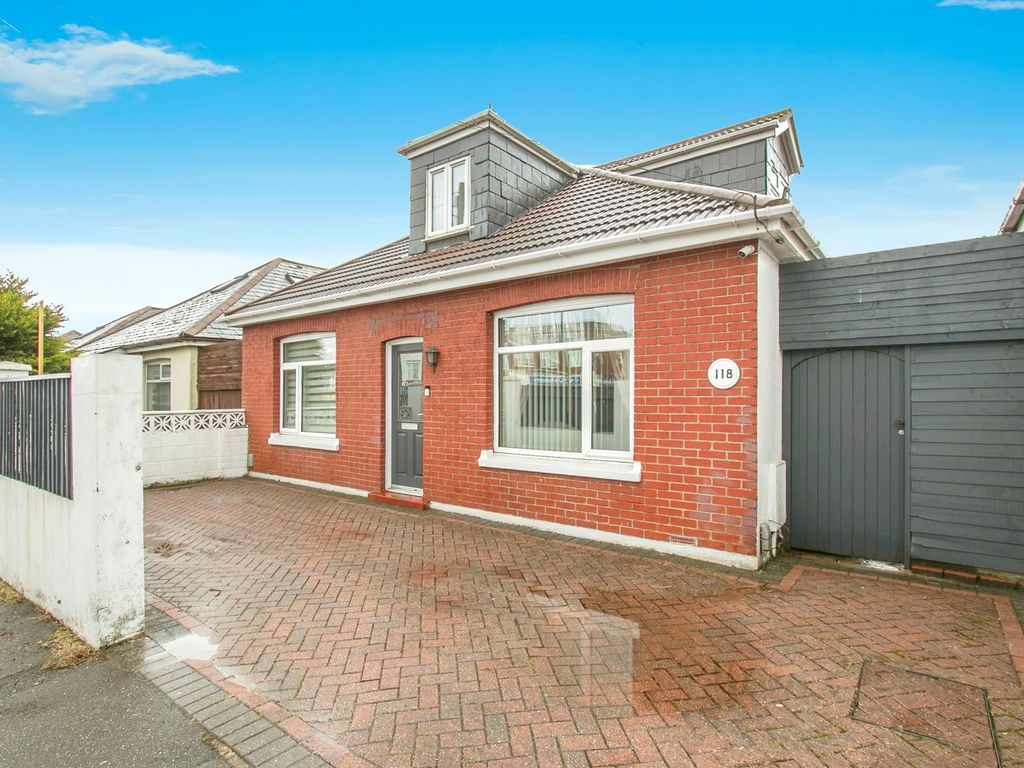 4 bed detached bungalow for sale in Kinson Road, Bournemouth BH10, £