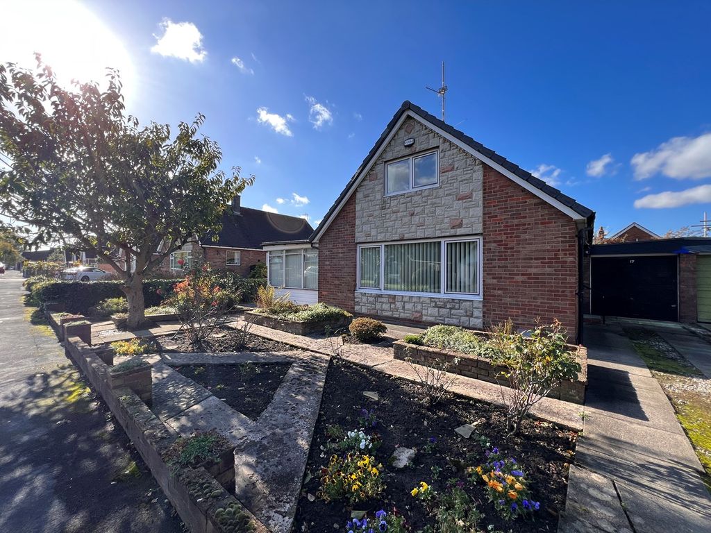 3 bed linkdetached house for sale in Franklands, Longton, Preston PR4