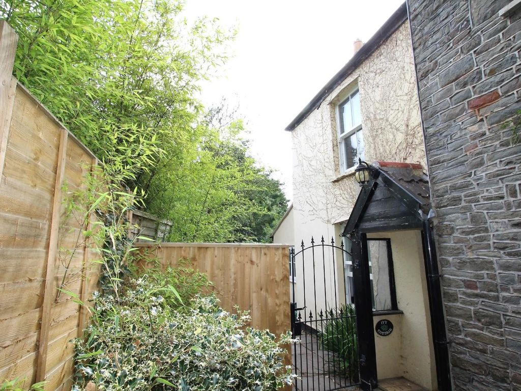 2 bed end terrace house for sale in Ivy Lane, Fishponds, Bristol BS16