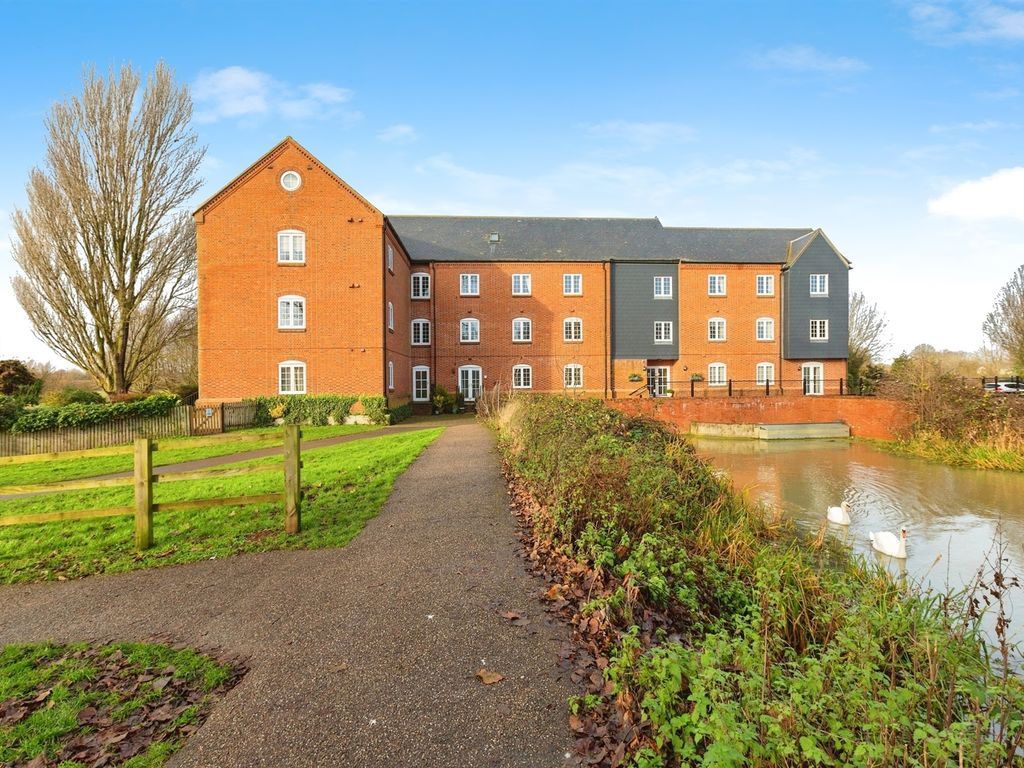 2 bed flat for sale in Willow Lane, Stony Stratford, Milton Keynes MK11