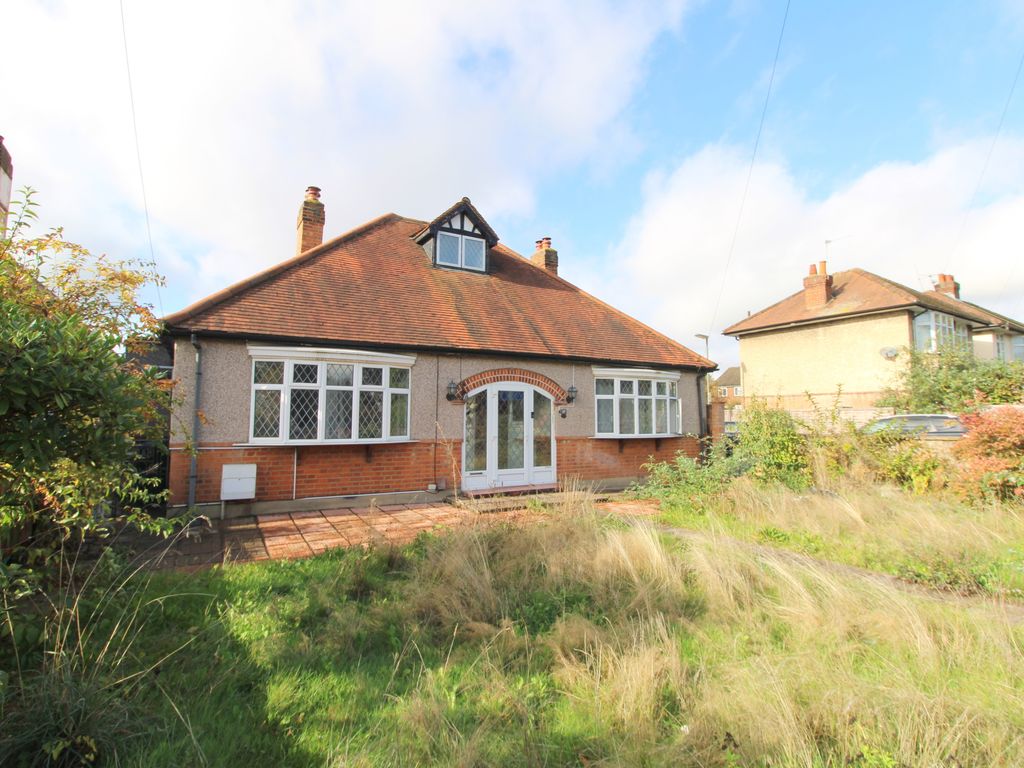4 bed detached bungalow for sale in Vicarage Road, SunburyOnThames