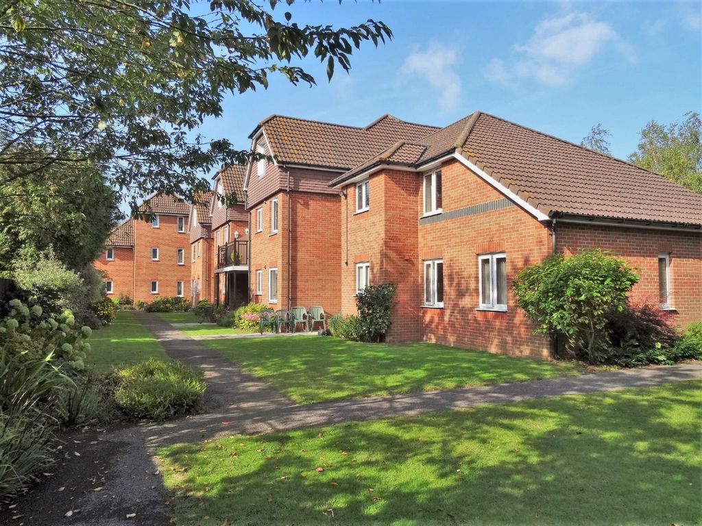 1 bed flat for sale in Beaulieu Road, Dibden Purlieu SO45, £100,000