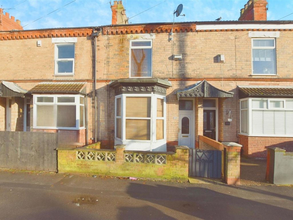 3 bed terraced house for sale in Albert Avenue, Anlaby Road, Hull HU3, £120,000 Zoopla