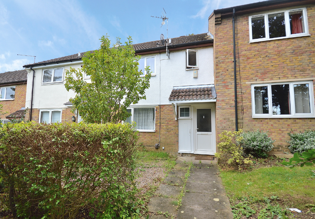3 bed terraced house for sale in Pilton Close, Rectory Farm