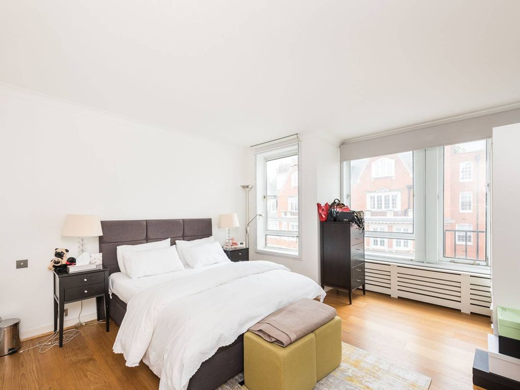 1 bed flat to rent in Sloane Square, Sloane Square, London SW1W, £5,634