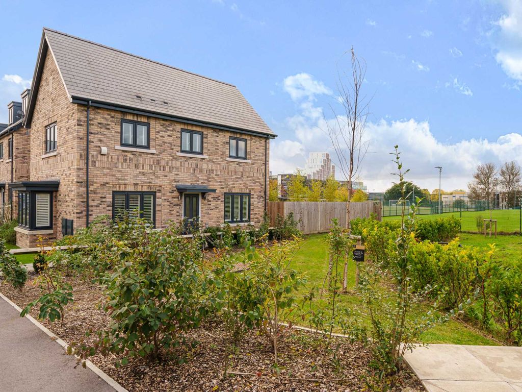 3 bed detached house for sale in Hurley Drive, Bracknell RG12, £575,000 Zoopla