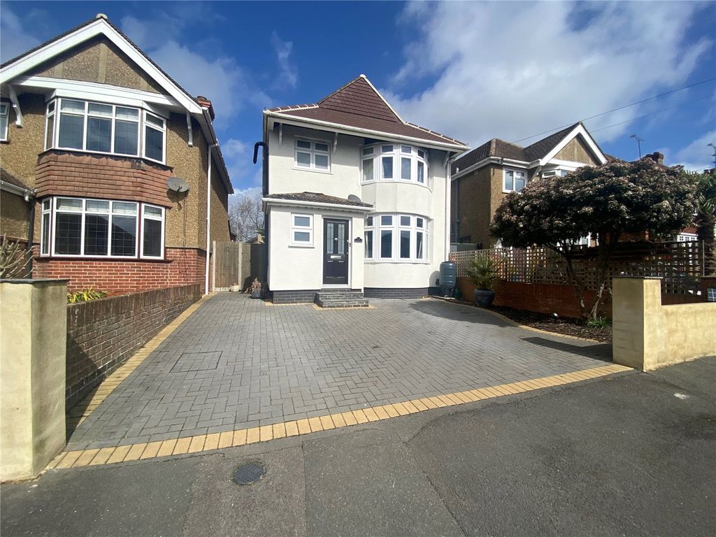 3 bed detached house for sale in Orchard Road, Farnborough, Hampshire