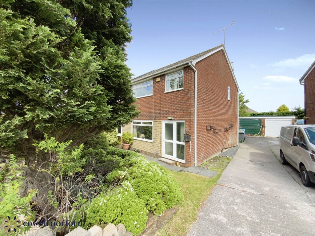3 bed semidetached house for sale in Scarr Lane, Shaw, Oldham, Greater