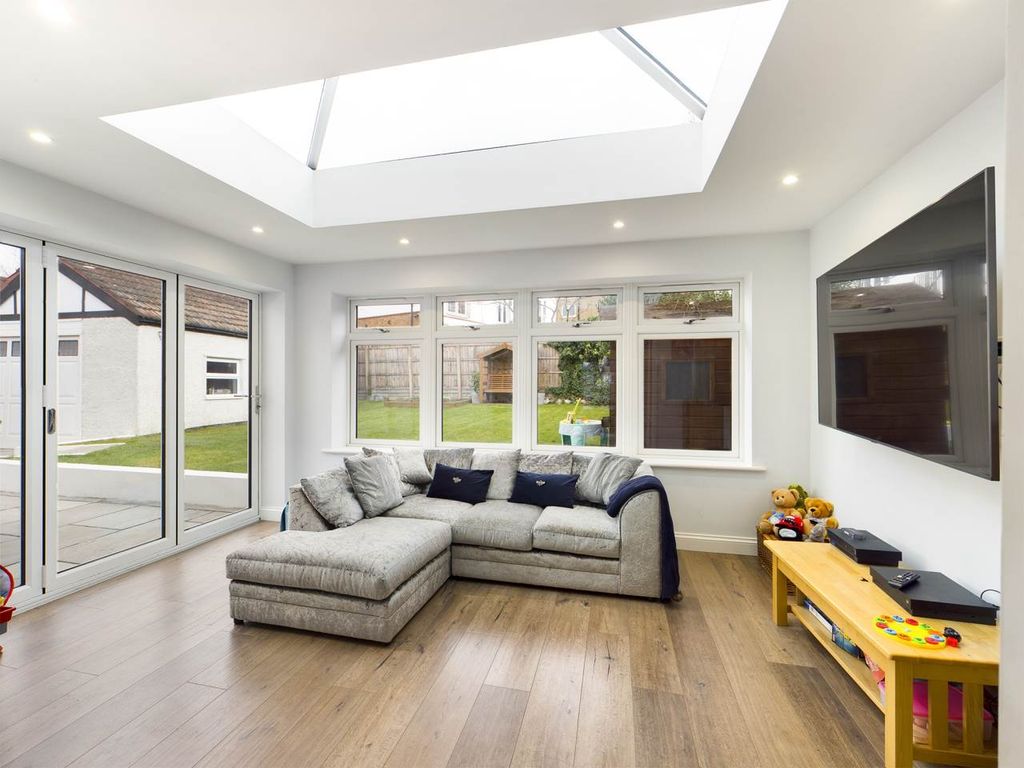 4 bed property for sale in Farnaby Road, Bromley, Kent BR1 Zoopla