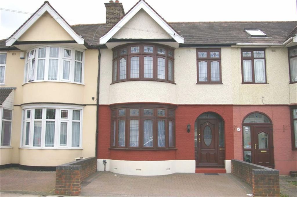 3 bed terraced house for sale in Dawlish Drive, Ilford IG3 Zoopla