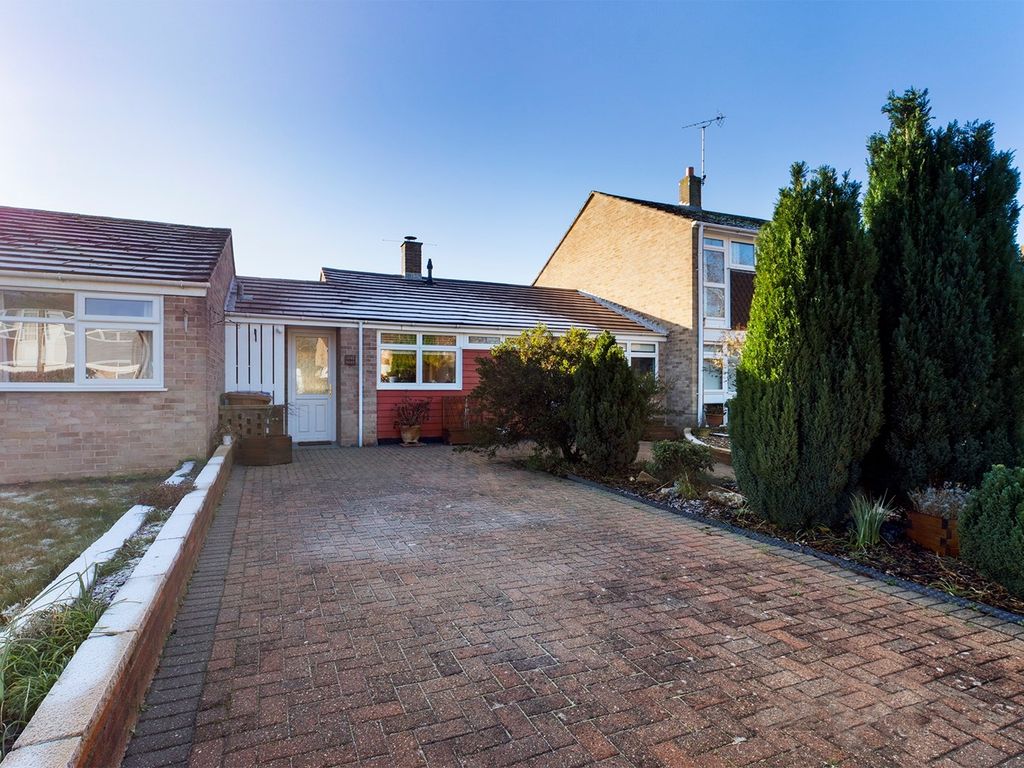 2 bed bungalow for sale in Broomhills, Welwyn Garden City AL7 Zoopla