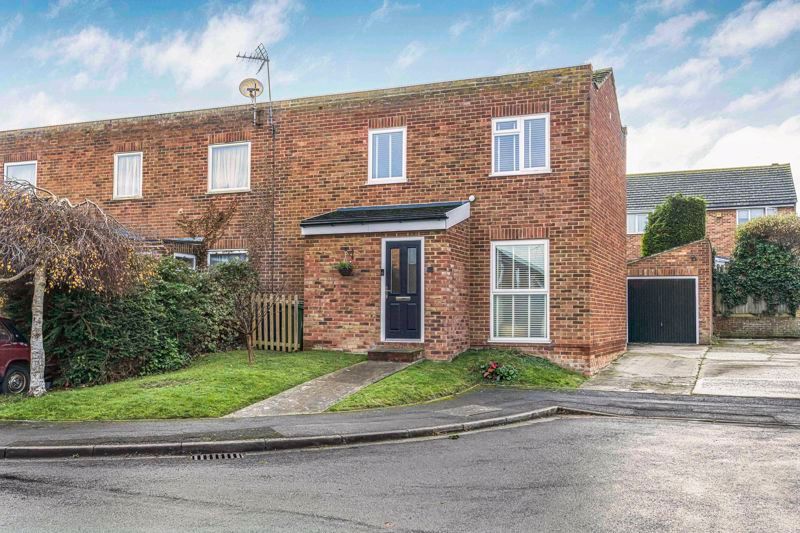 2 bed terraced house for sale in Hiskins, Wantage OX12, £270,000 Zoopla