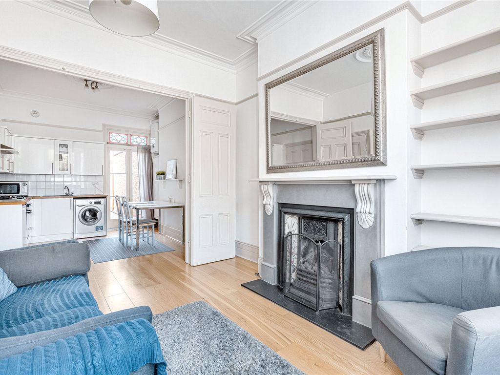 2 bed to rent in Stormont Road, Battersea SW11, £3,000 pcm