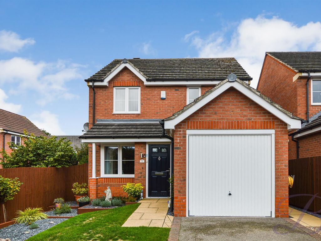 3 bed detached house for sale in Primrose Way, Clipstone Village