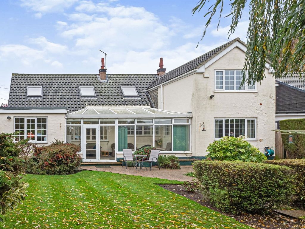 4 bed detached bungalow for sale in The Crescent, Welton, Brough HU15