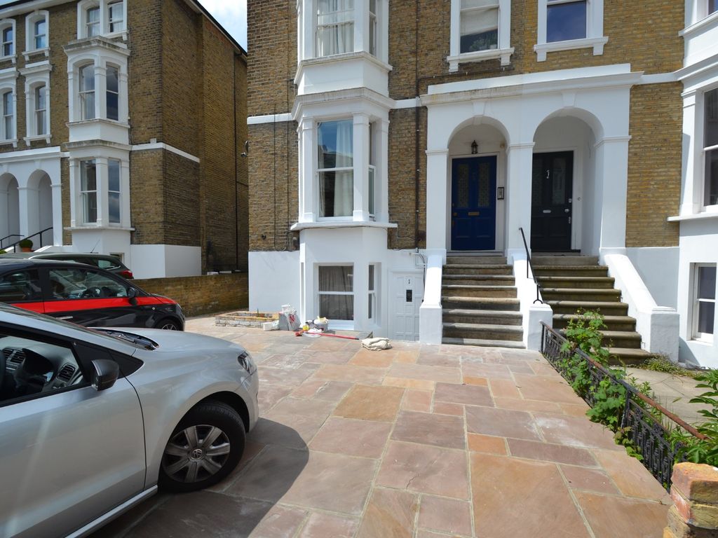 2 bed flat to rent in Mount Ararat Road, Richmond TW10, £1,950 pcm Zoopla