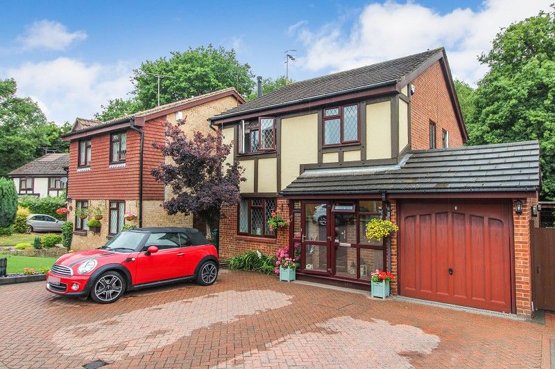 Knighton Close, Crawley, West Sussex. RH10  