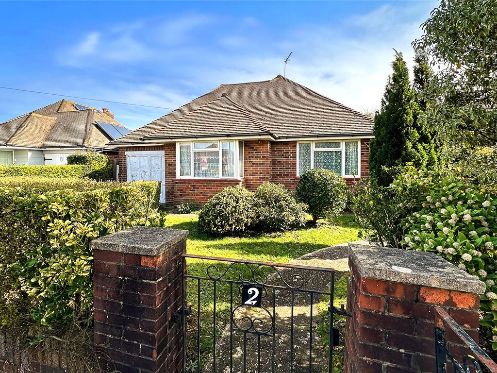 2 bed bungalow for sale in Rayden Close, Littlehampton, West Sussex