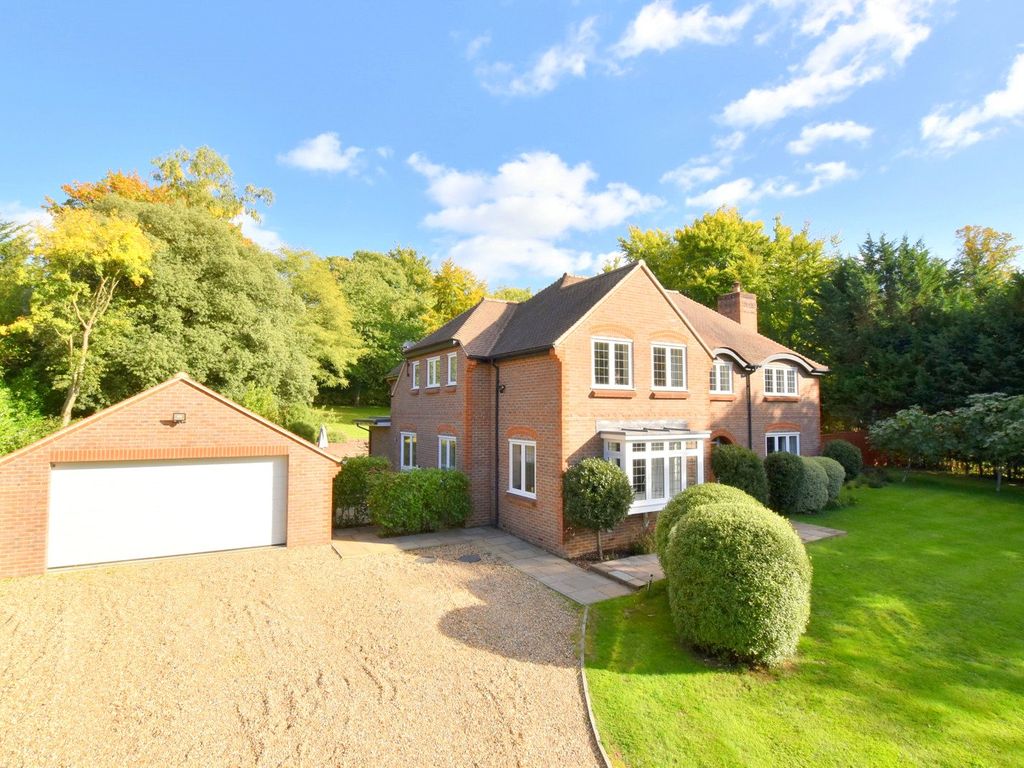5 bed detached house for sale in Park Horsley, East Horsley KT24 Zoopla