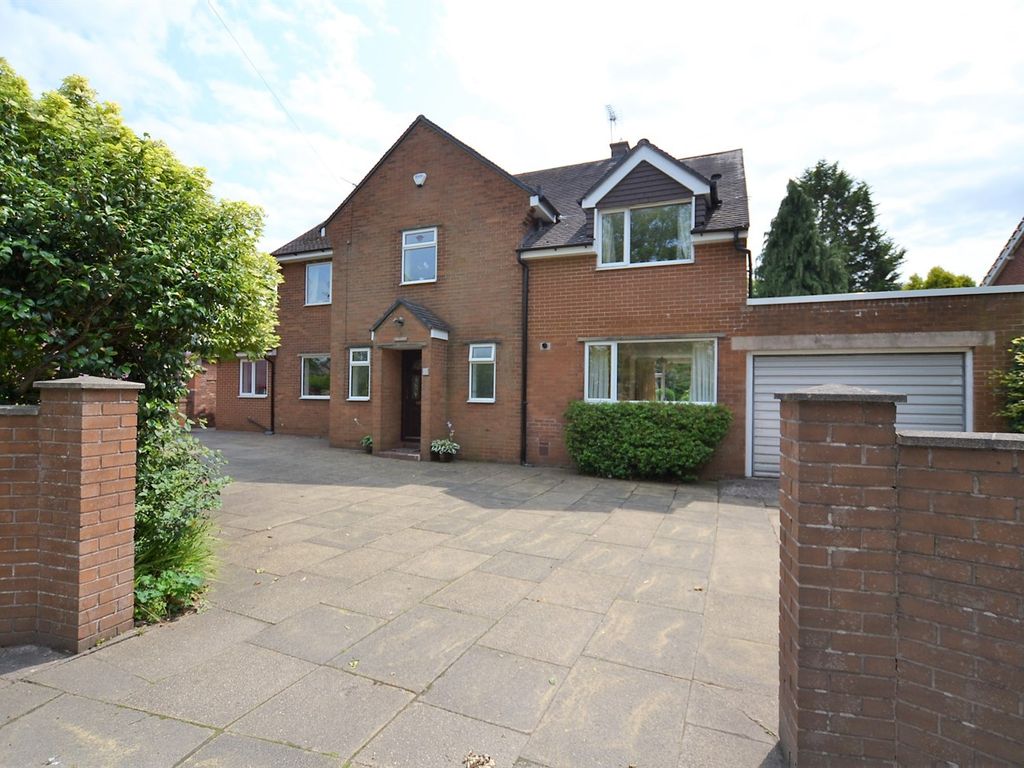 4 bed detached house for sale in Middlewich Road, Holmes Chapel, Crewe CW4, £695,000 Zoopla