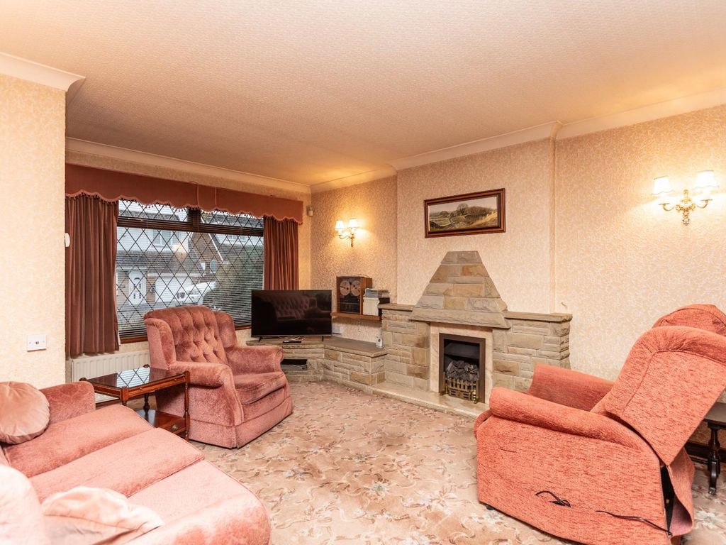 2 bed detached bungalow for sale in Larks Hill, Pontefract WF8, £