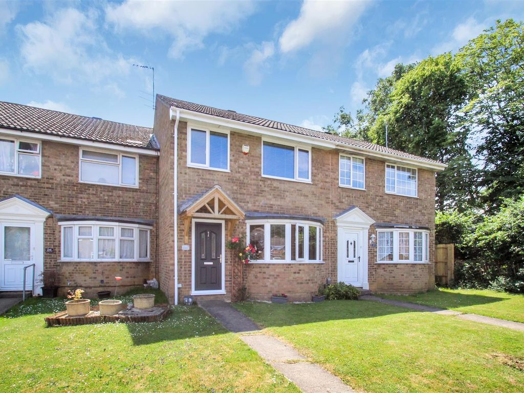 3 bed terraced house for sale in White Edge Moor, Liden, Swindon SN3 Zoopla