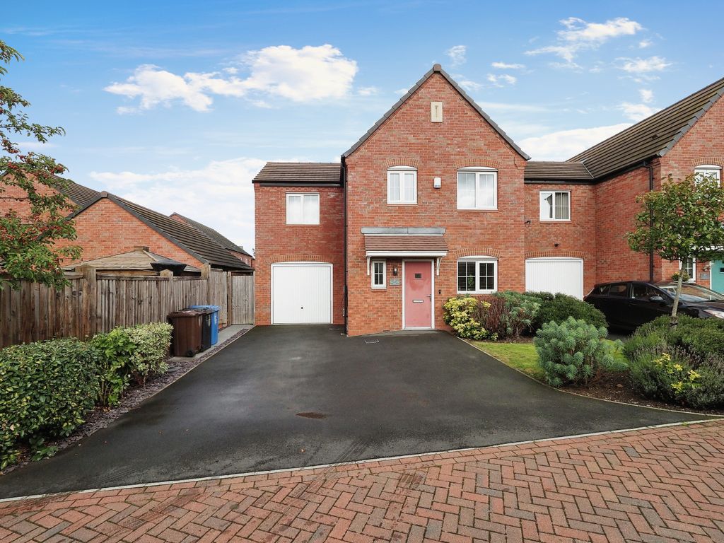 3 bed detached house for sale in Fellow Lands Way, Derby, Derbyshire